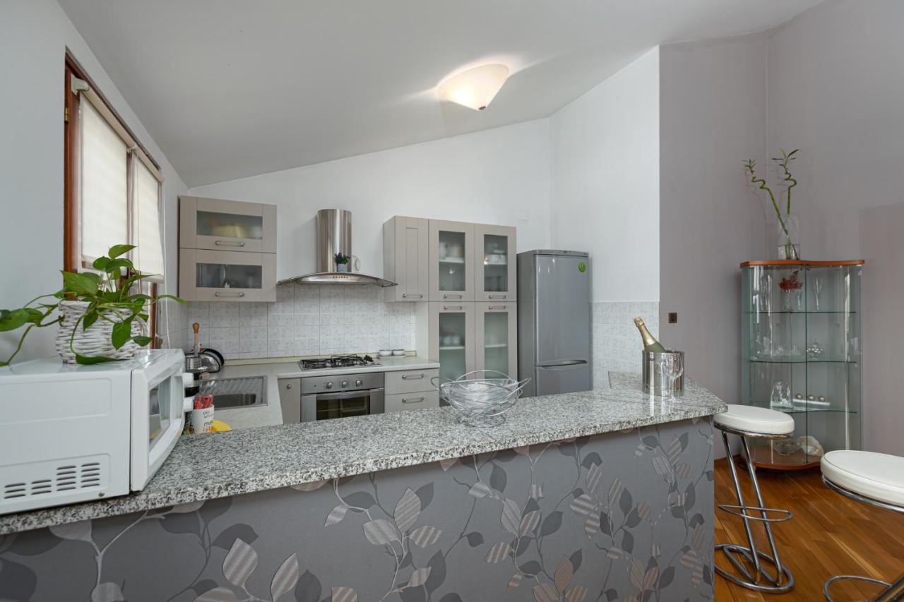 Biba Lux Apartment Porec Exterior photo